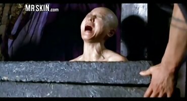 clip sex hường hêu Đồng tính nữ vuốt ve âm vật phimsex không che của cô gái.